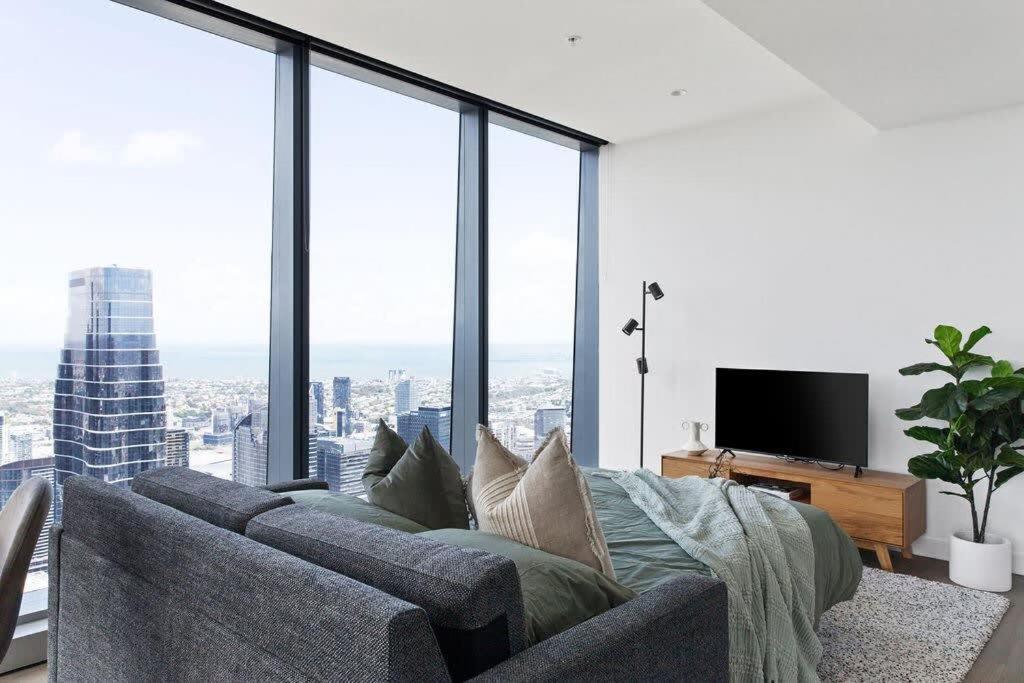 A 2br With Amazing Views, Free Parking Apartment
