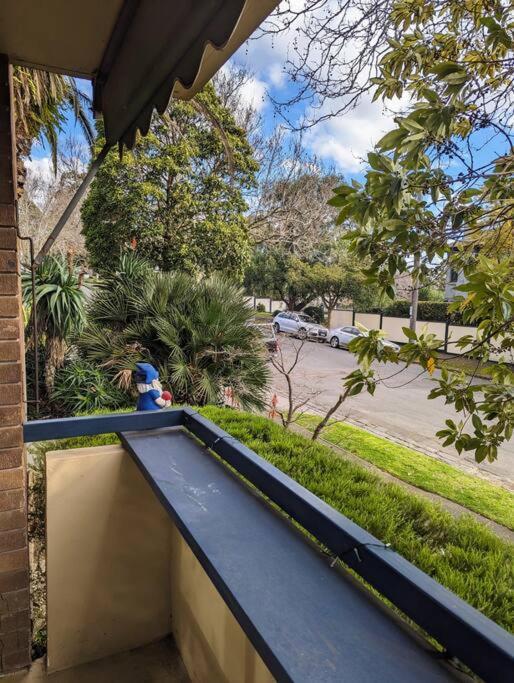 Apartment Riverside Haven On City Doorstep Melbourne