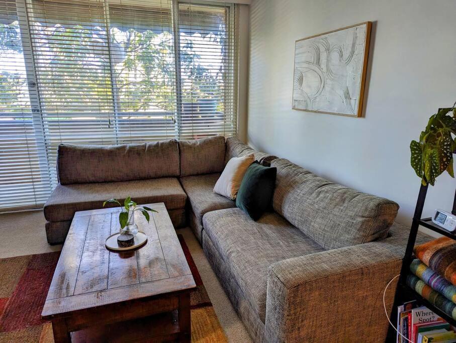 Riverside Haven On City Doorstep *