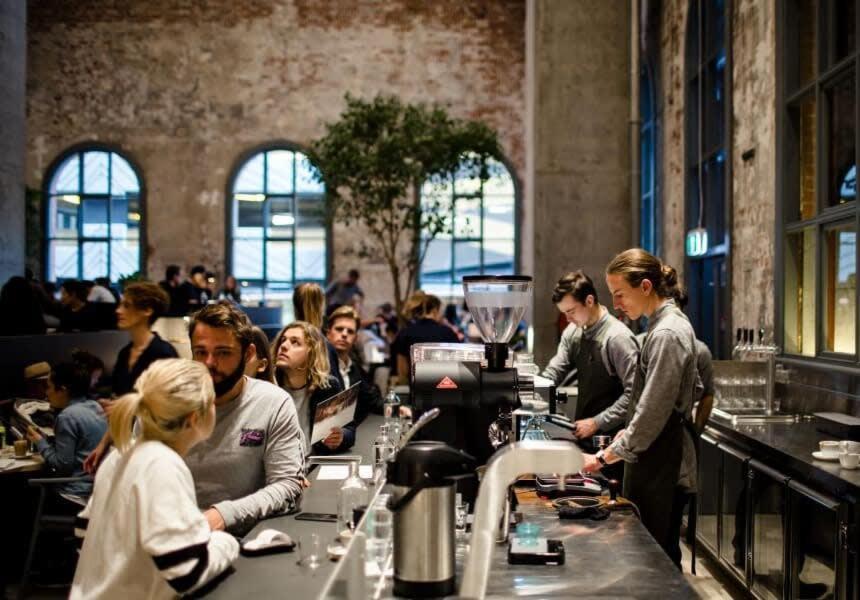 A Comfy Cbd With Amazing Harbour Views Right Next To Southern Cross Apartment Melbourne