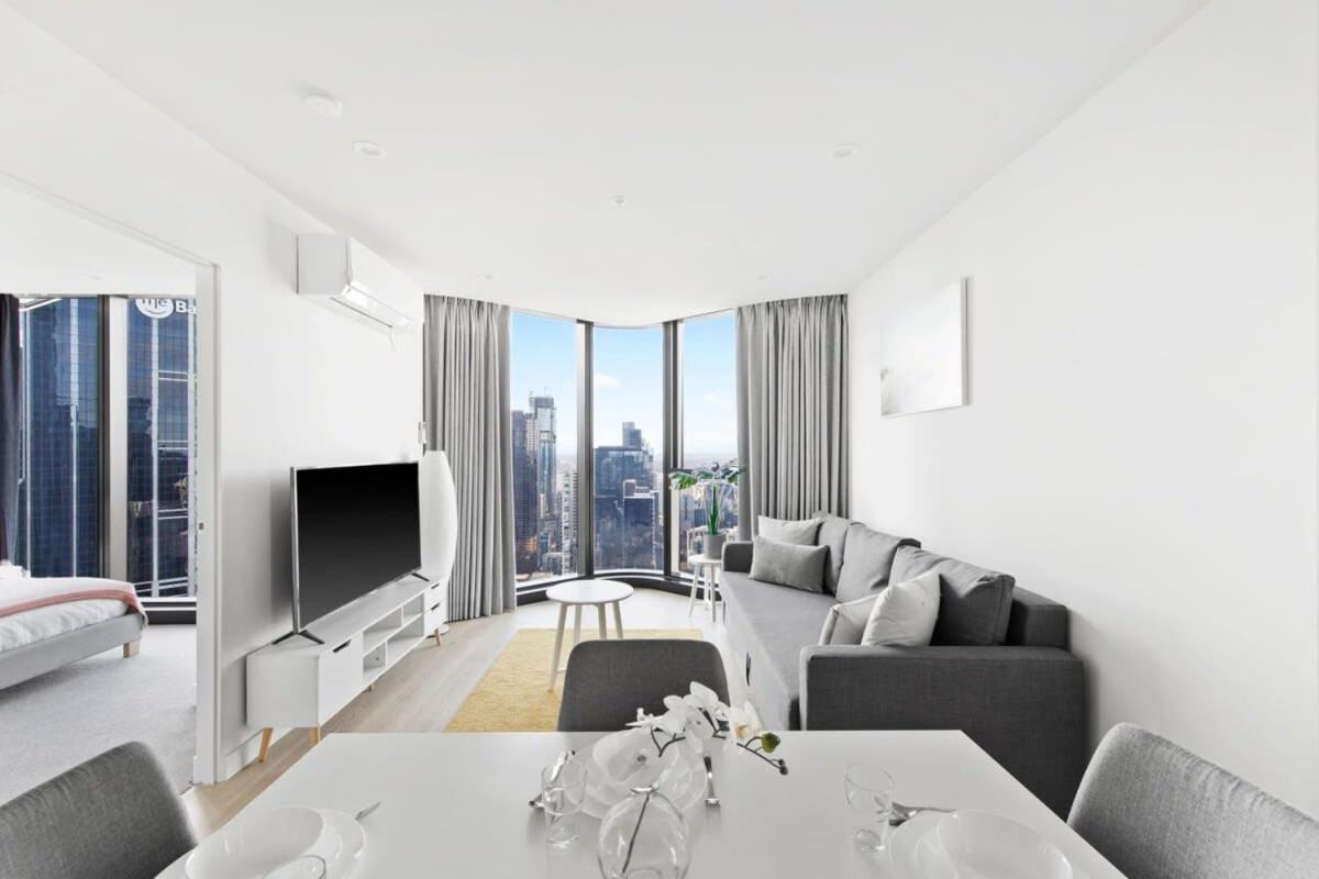 A 3br Next To Free Parking Apartment