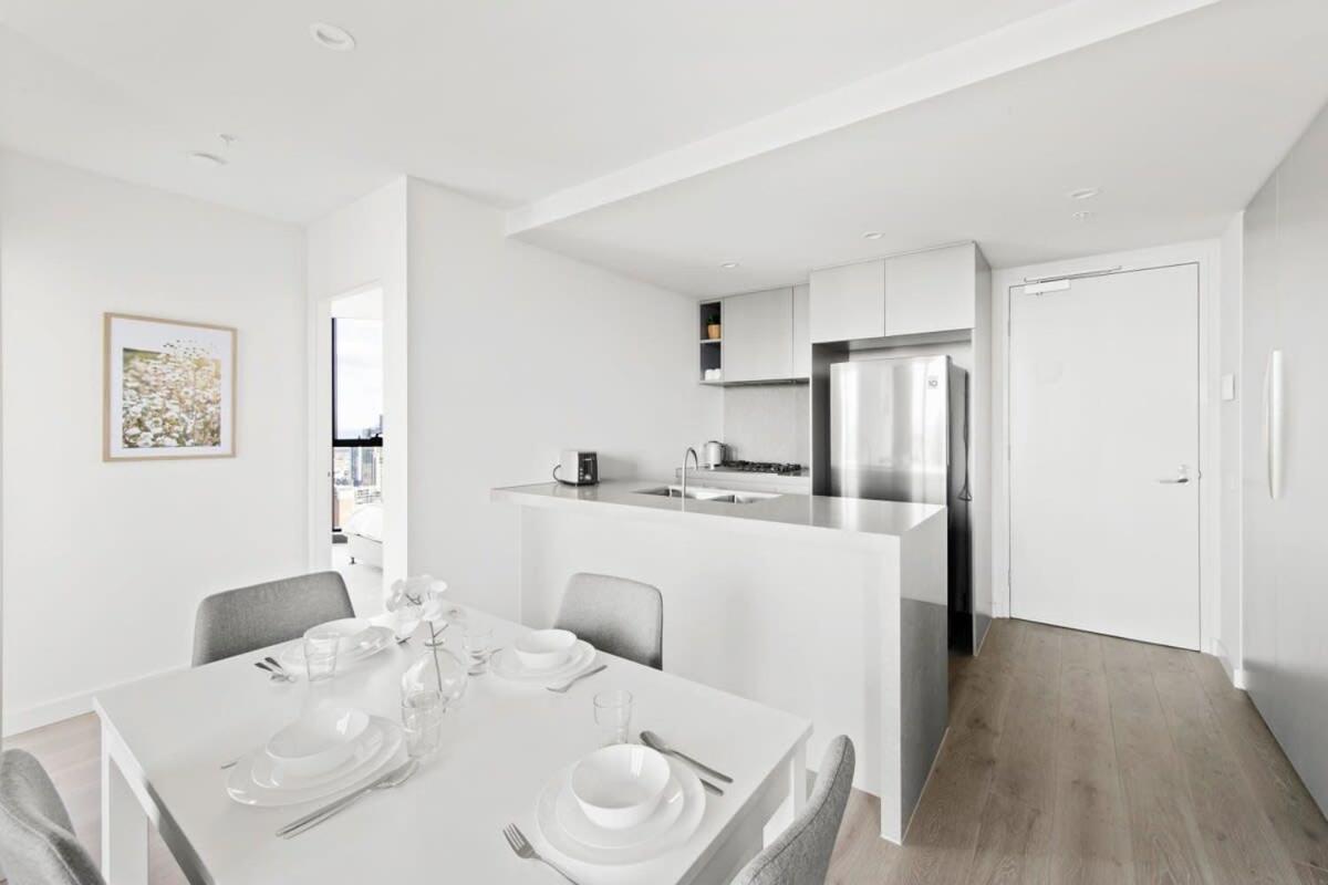 Apartment A 3br Next To Free Parking *
