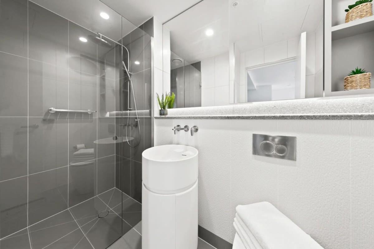 A 3br Next To Free Parking