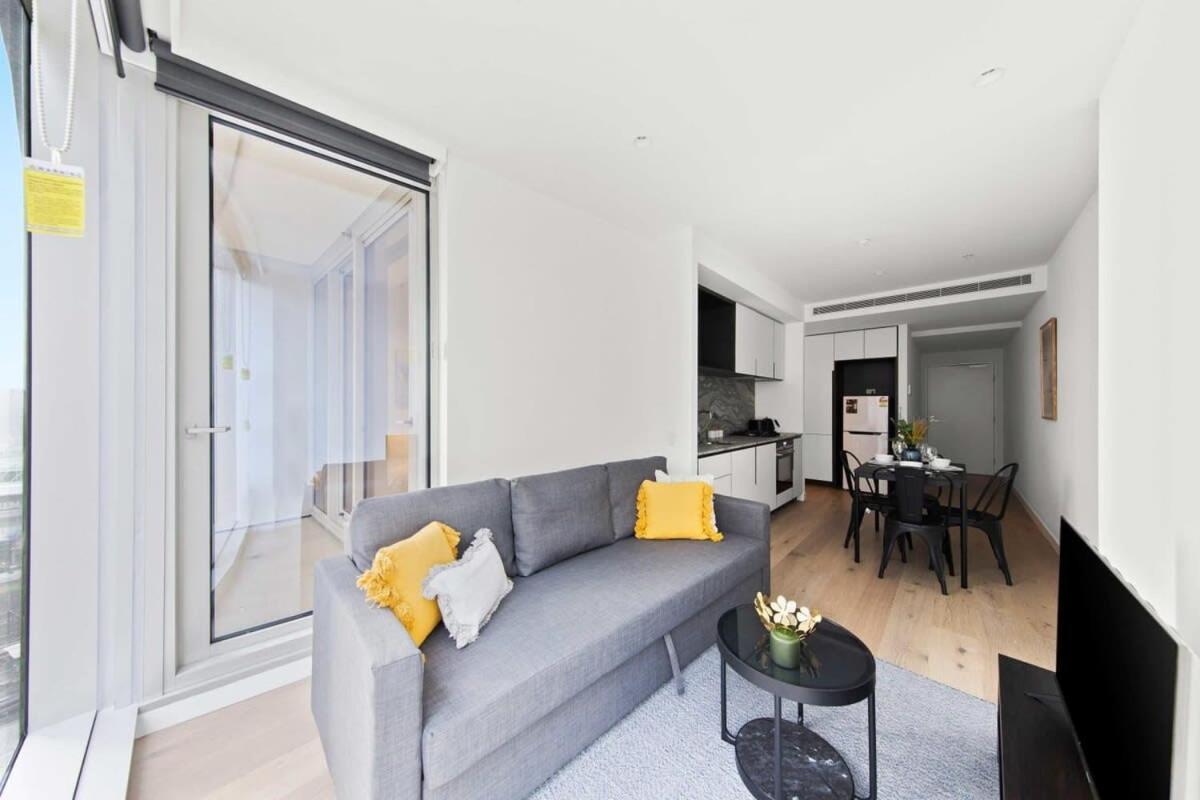 A Lux & Modern Next To Southern Cross Station Apartment
