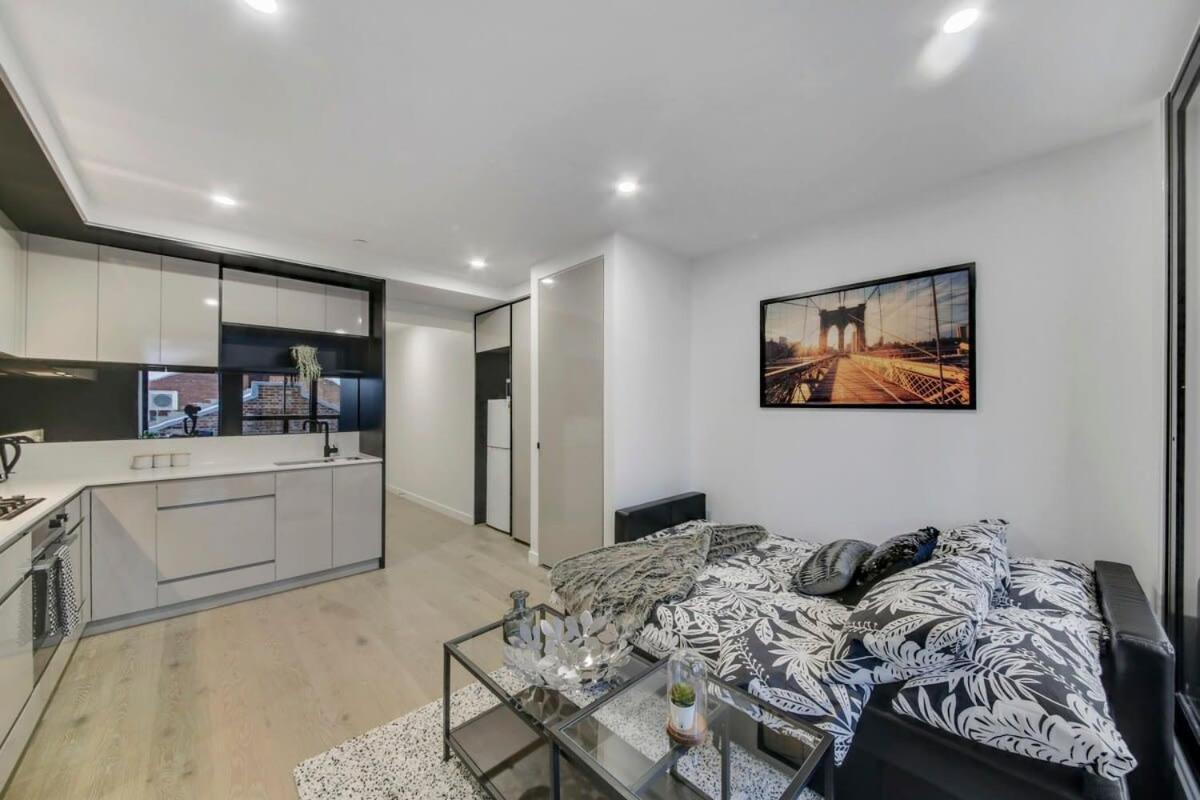 A Comfy 2br 5-min Walk To *