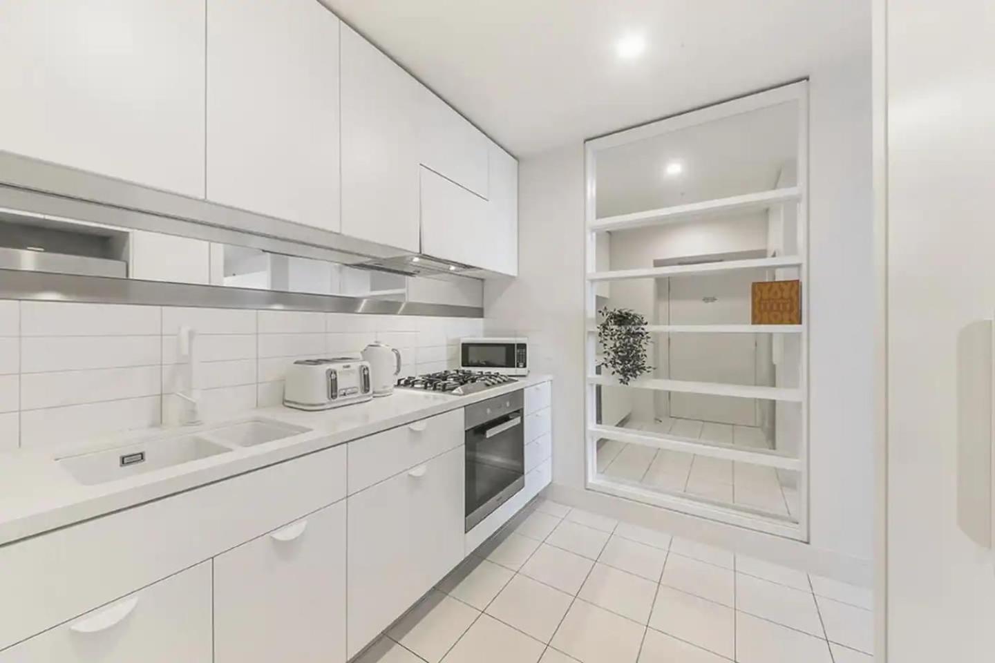 A Stylish & Modern 2br Fantastic Views * Melbourne