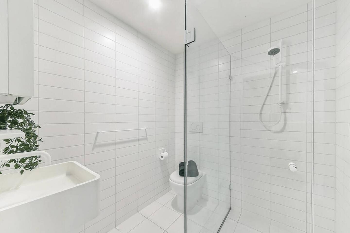 A Stylish & Modern 2br Fantastic Views *