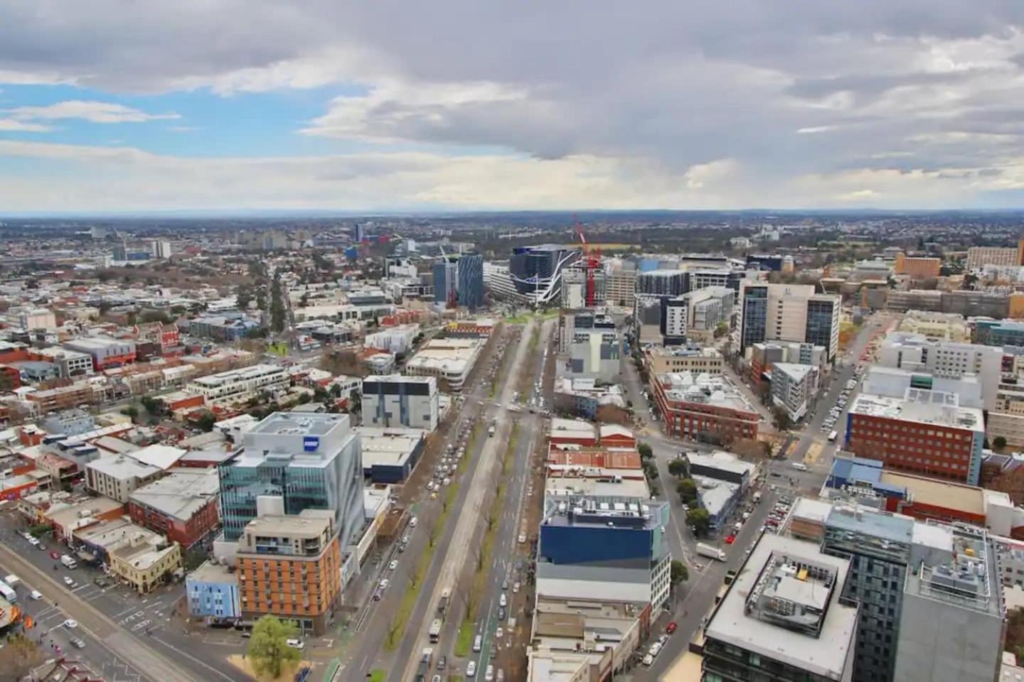 A Stylish & Modern 2br Fantastic Views *