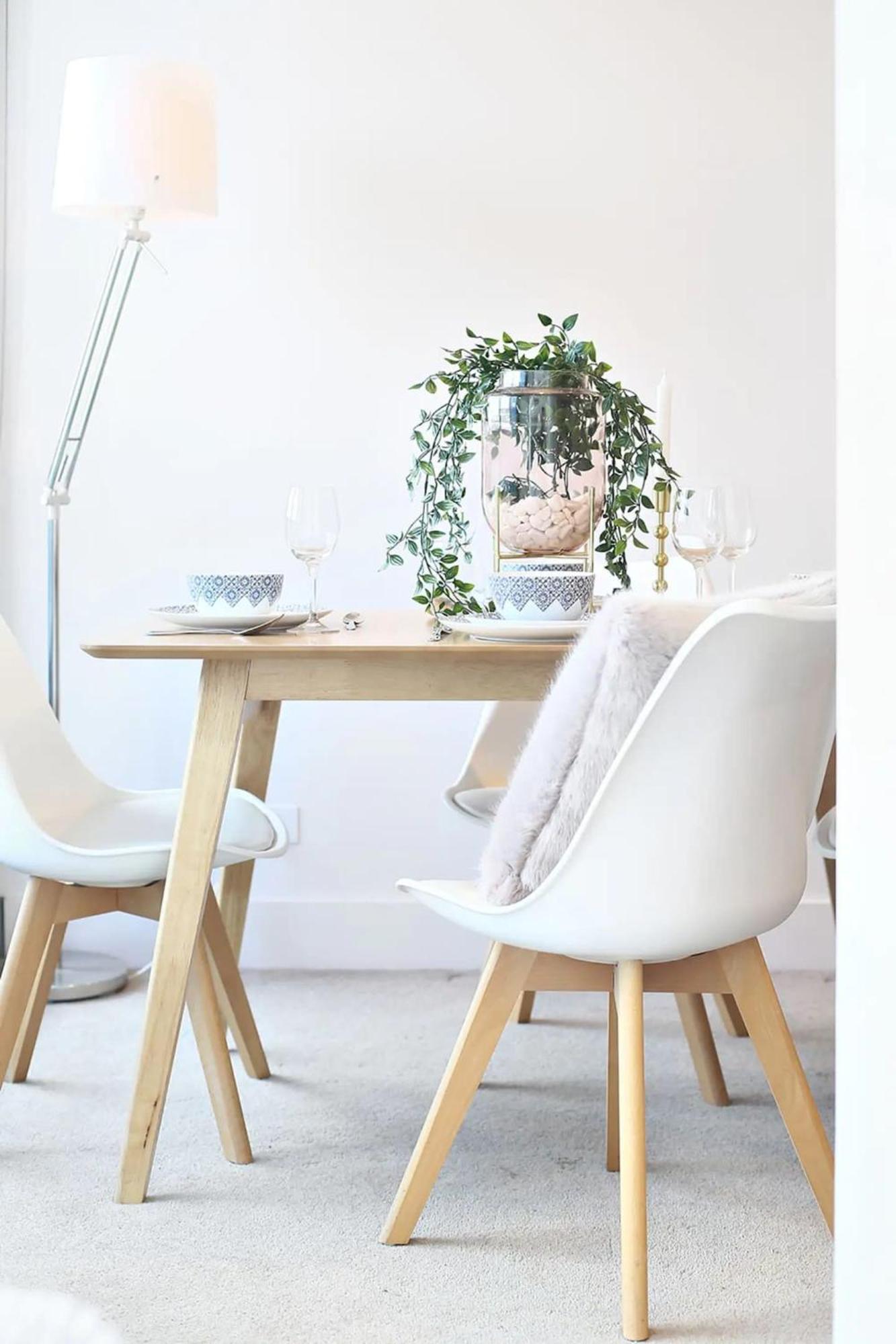 A Stylish & Modern 2br Fantastic Views Apartment Melbourne