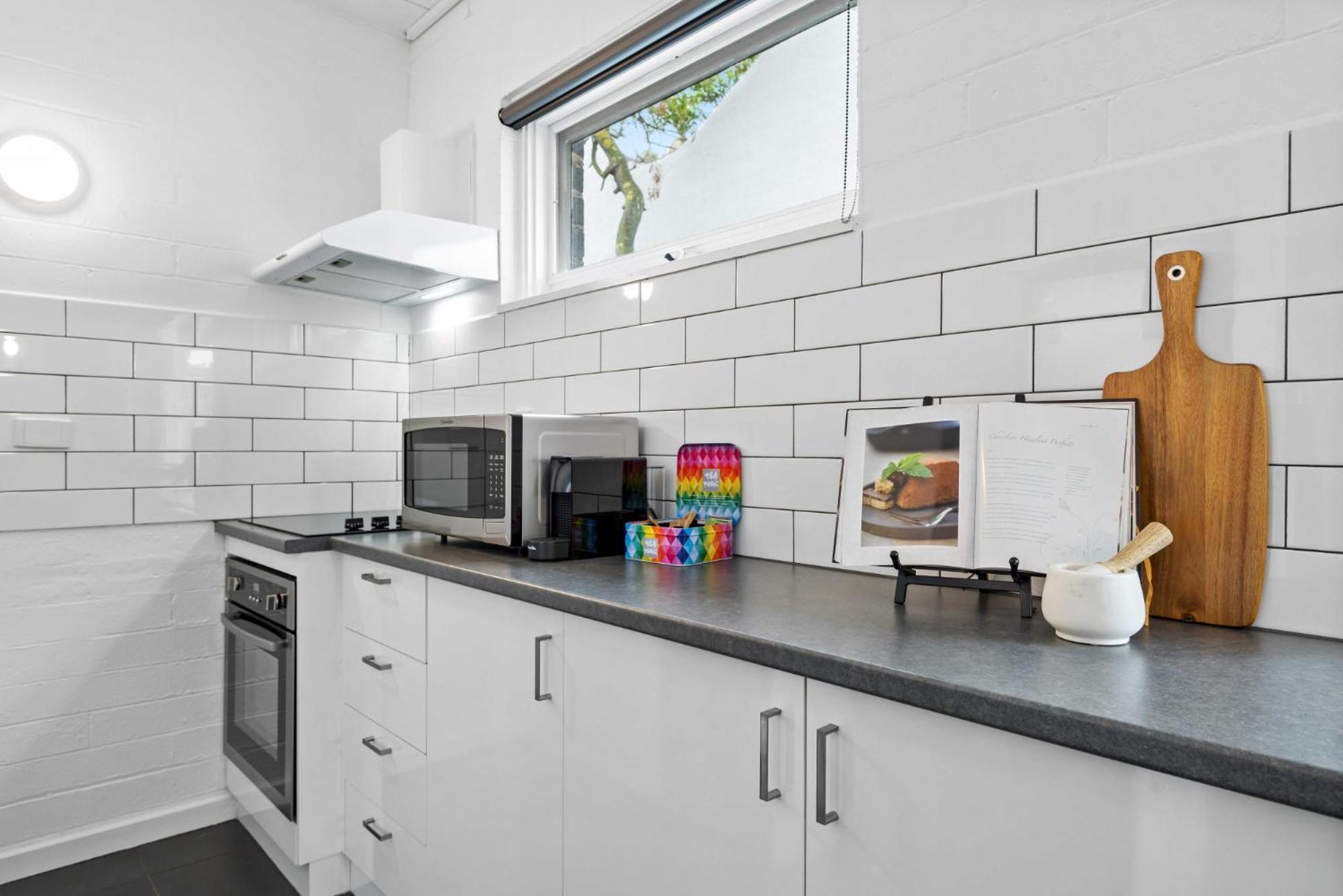 Superb 1-bed Unit With A Generous Balcony Apartment