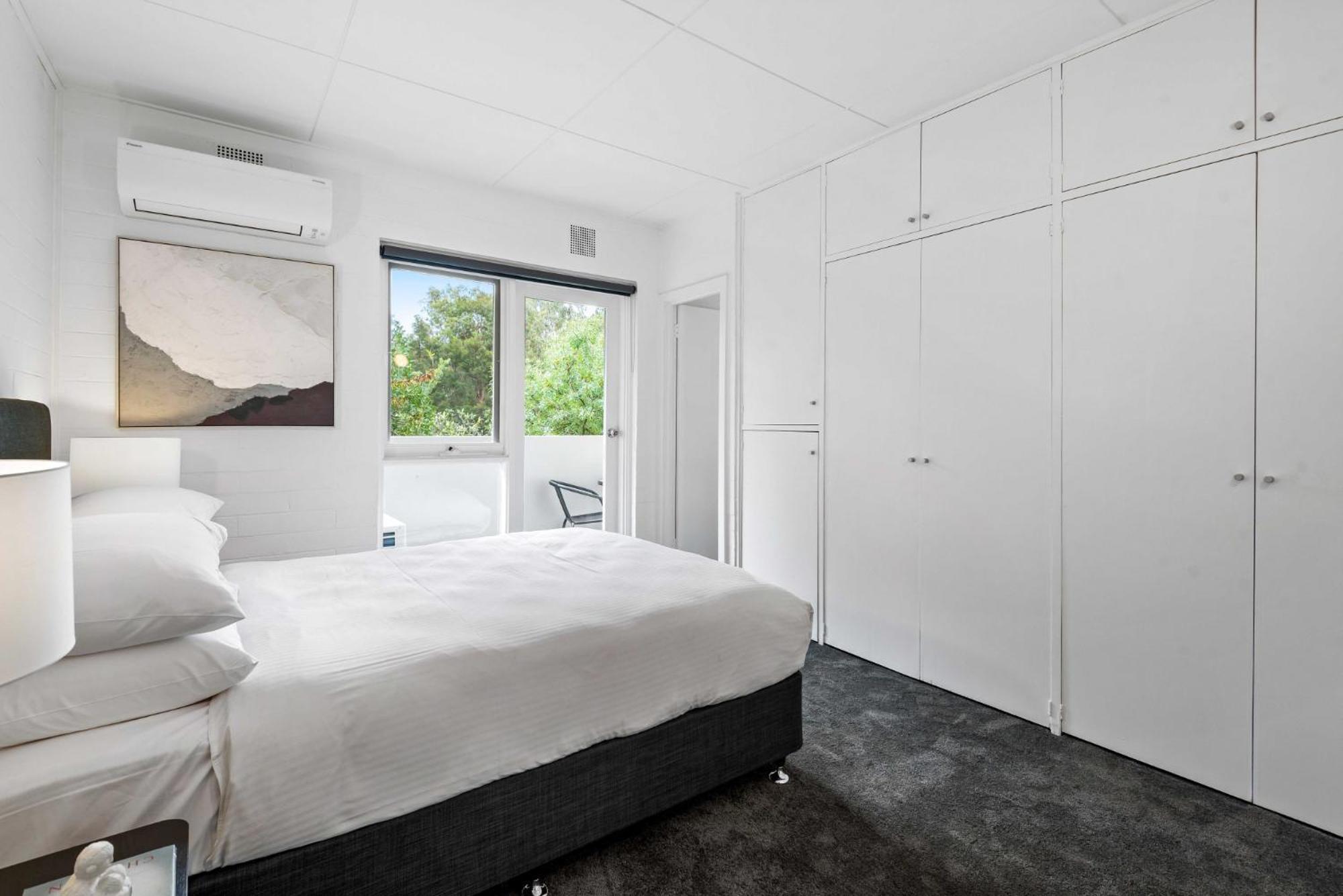Superb 1-bed Unit With A Generous Balcony *