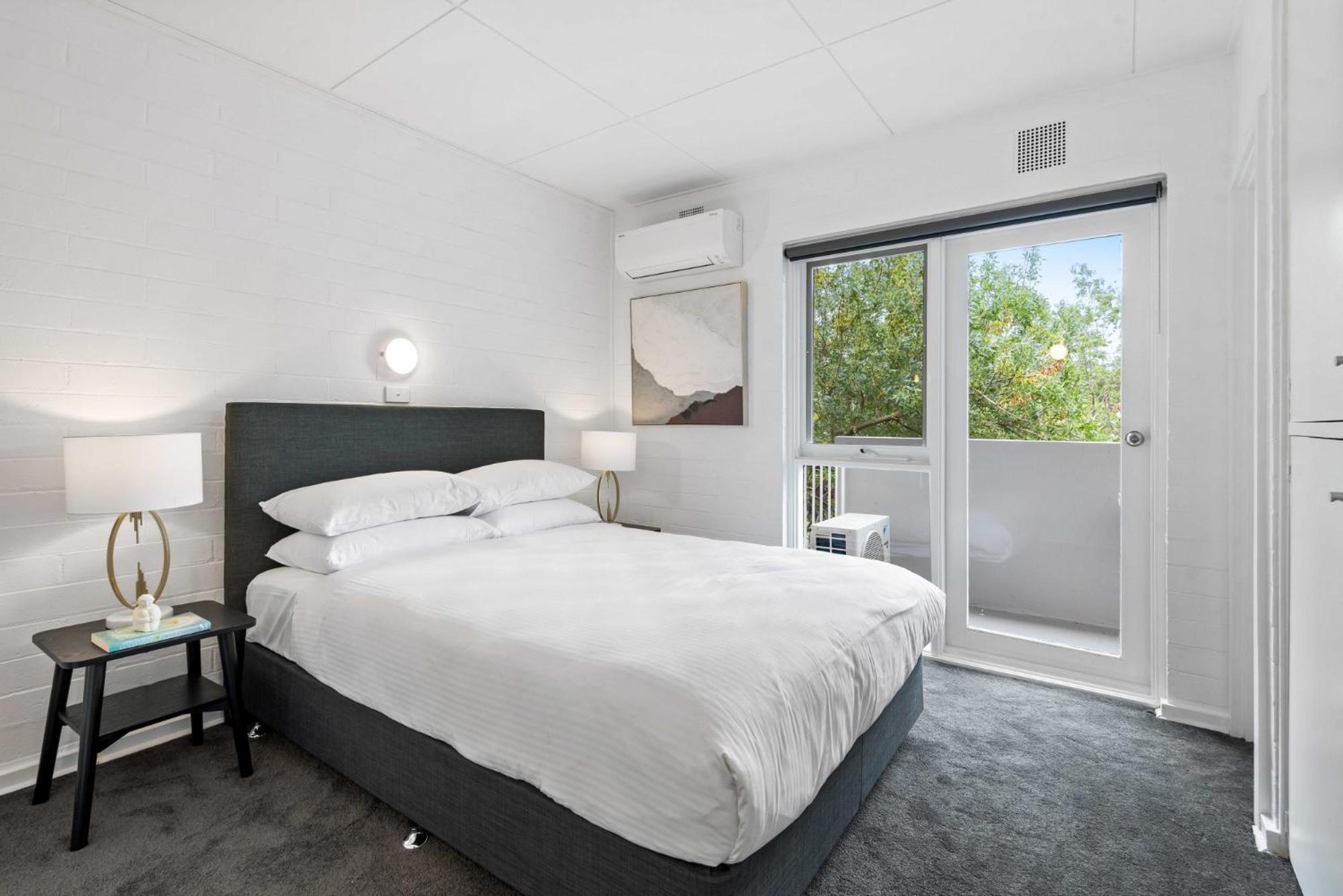 Superb 1-bed Unit With A Generous Balcony