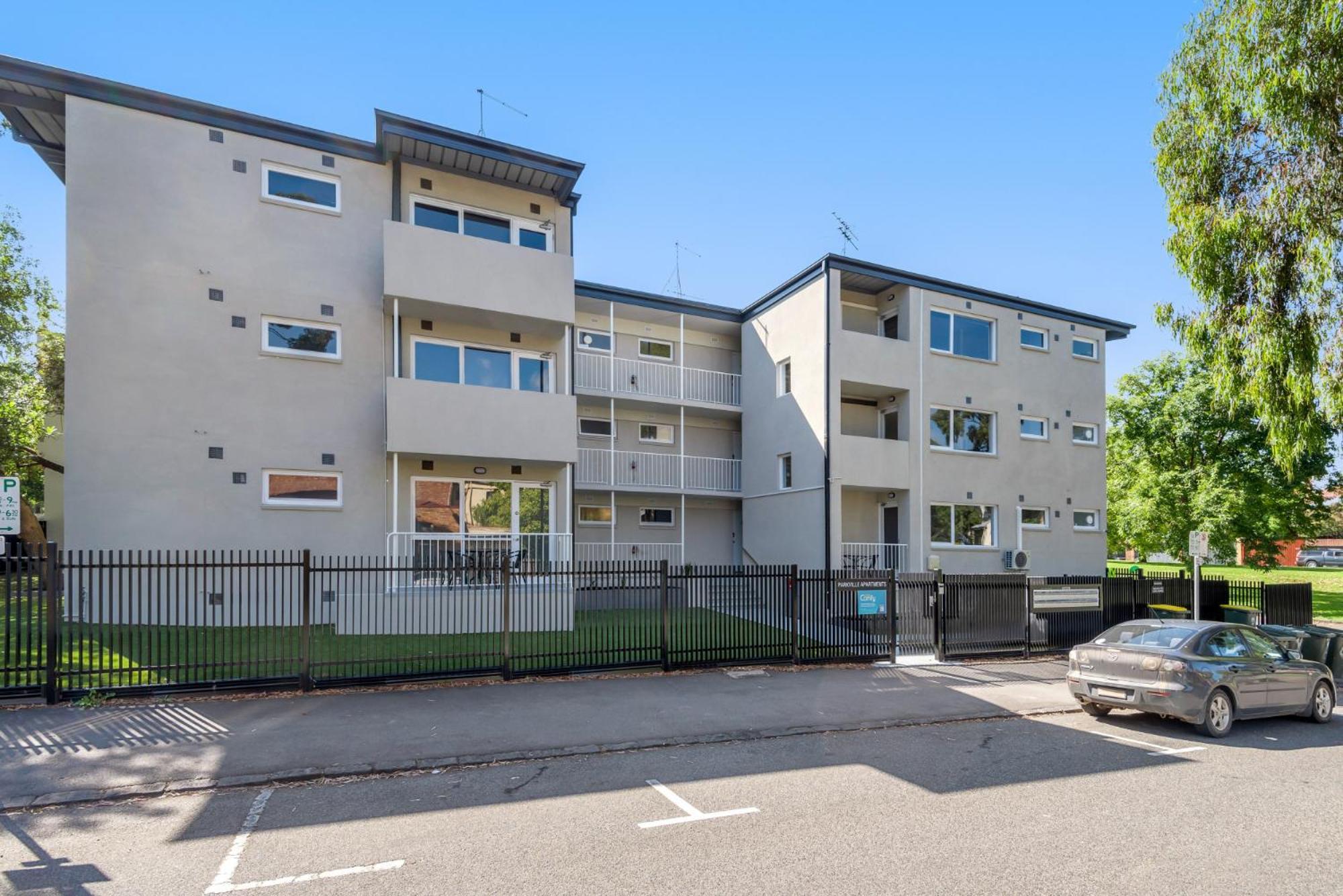 Apartment Superb 1-bed Unit With A Generous Balcony