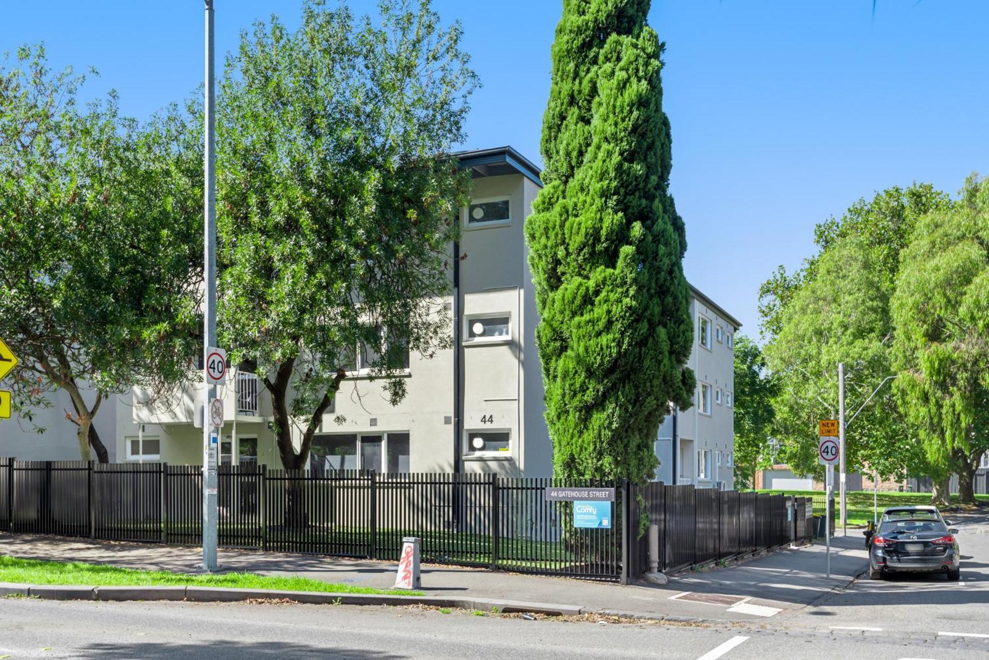 Superb 1-bed Unit With A Generous Balcony Apartment Melbourne