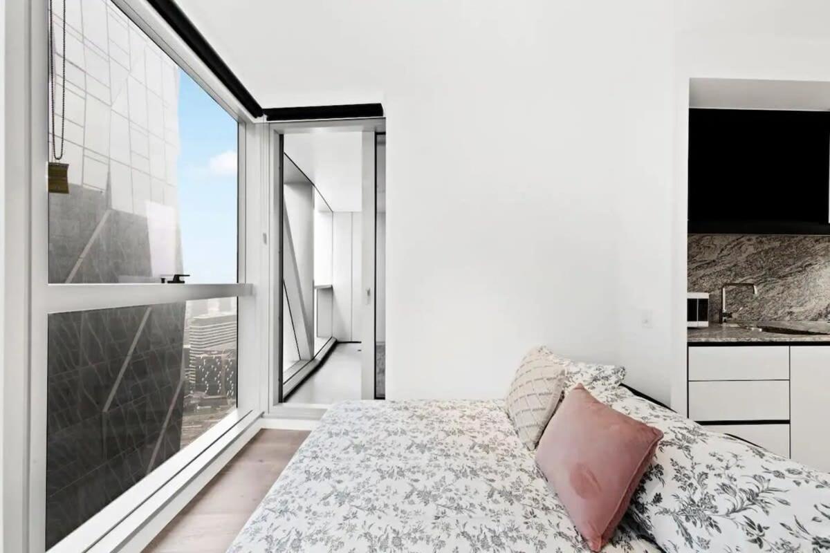 A Comfy Next To Southern Cross Free Parking Apartment