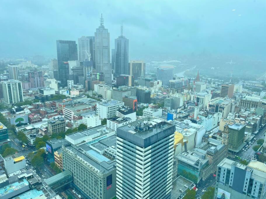 Rest Collection Highrise At *