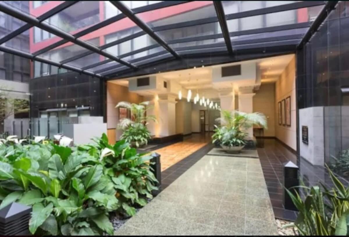 Penthouse In Melb Cbd Perfect Location Apartment *