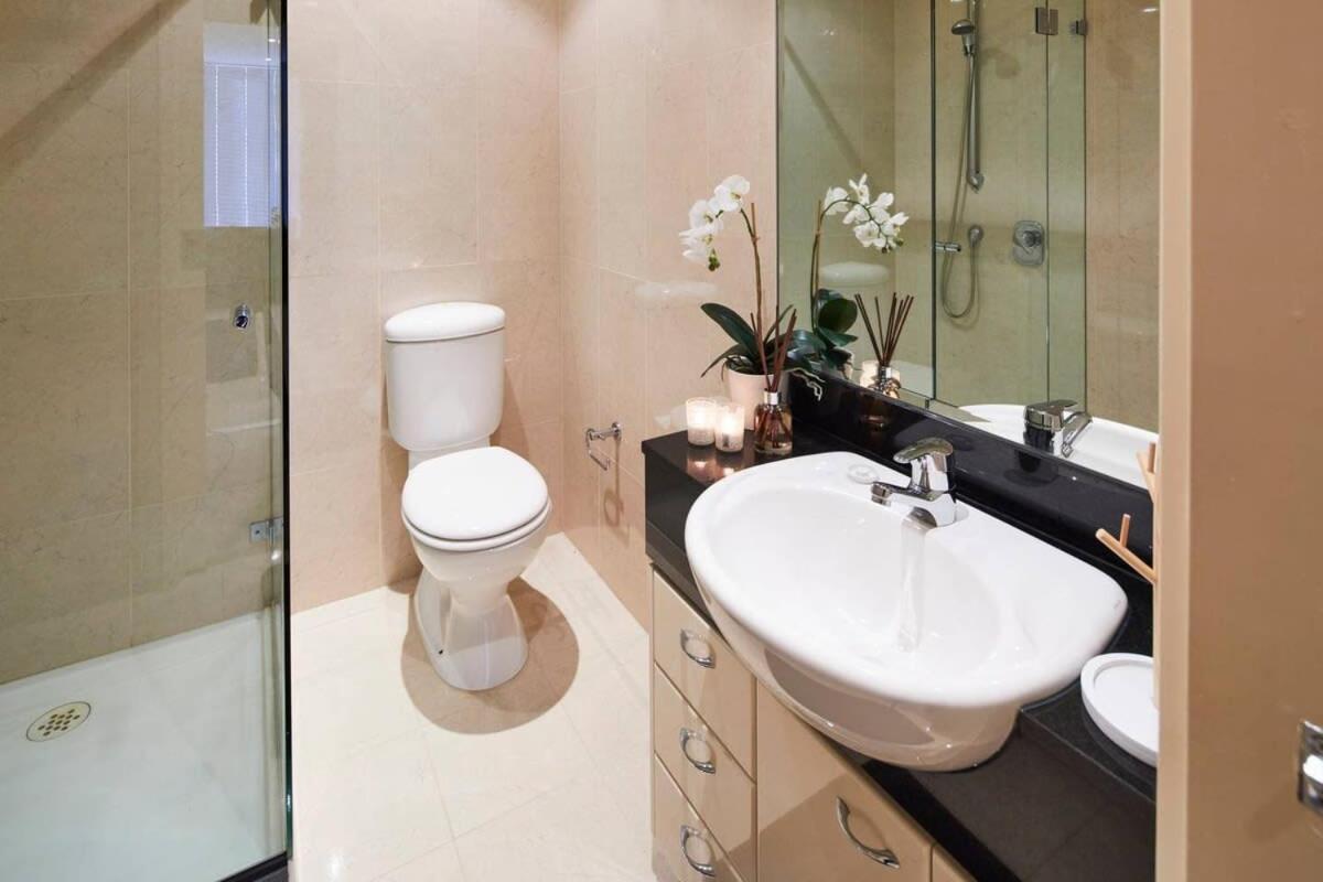 Penthouse In Melb Cbd Perfect Location Melbourne