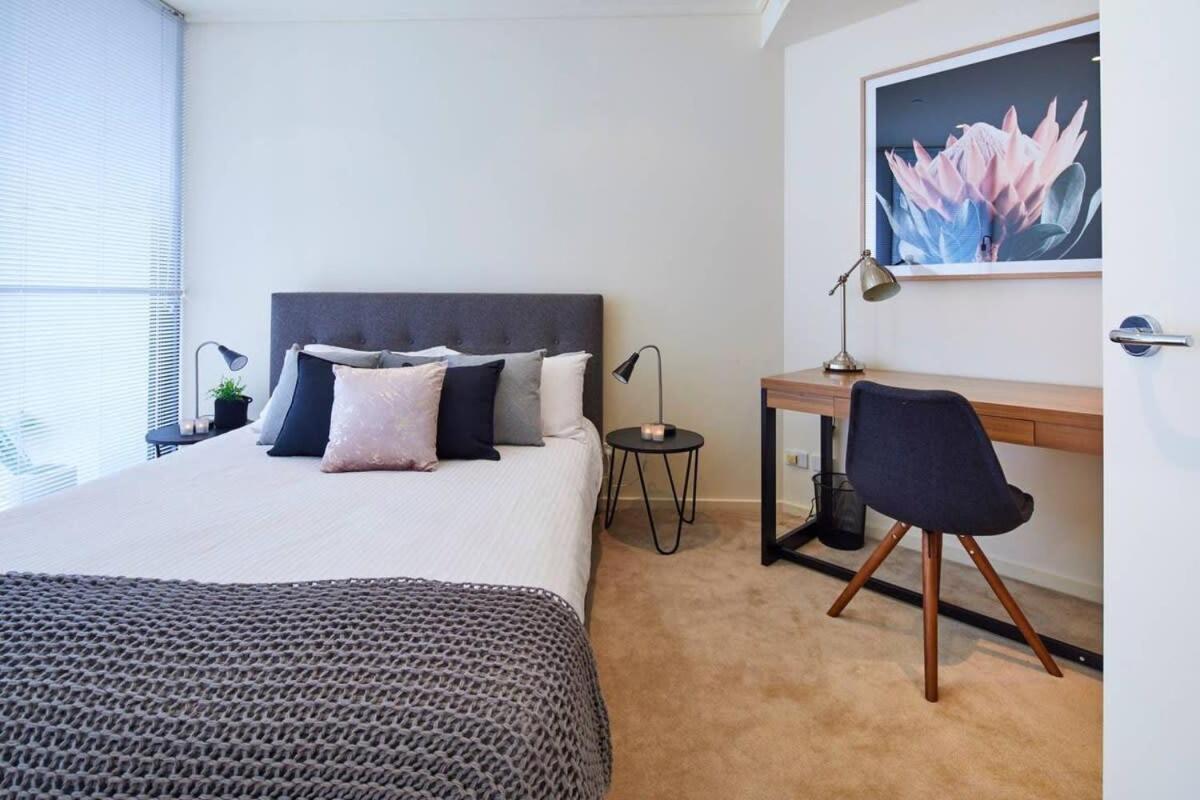 Penthouse In Melb Cbd Perfect Location Apartment
