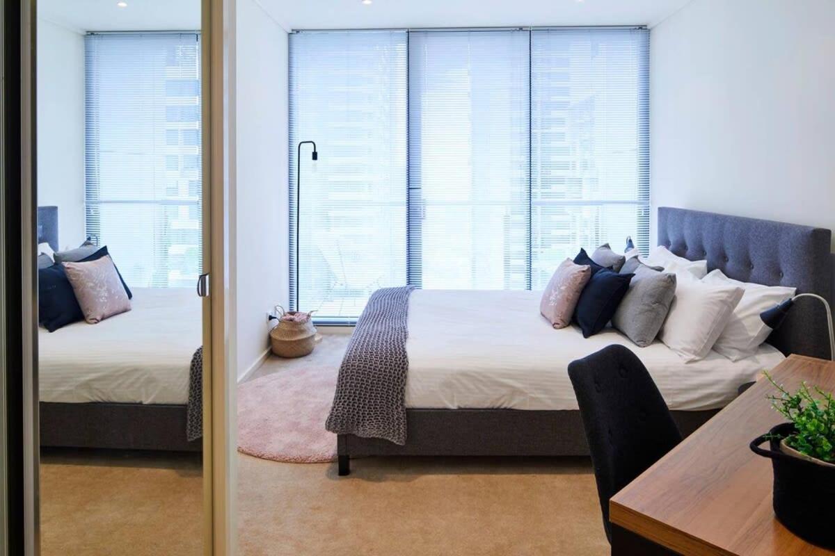Penthouse In Melb Cbd Perfect Location Apartment *