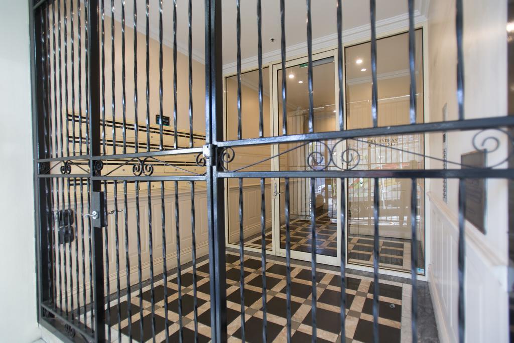 1 Exhibition Apartment