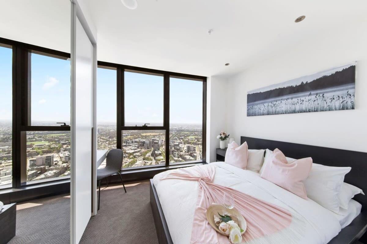 A Cozy 3br With Panoramic Views Free Parking Apartment Melbourne