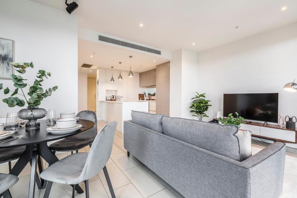 Apartment Spacious 2 Bedroom With Free Parking-00189 Melbourne