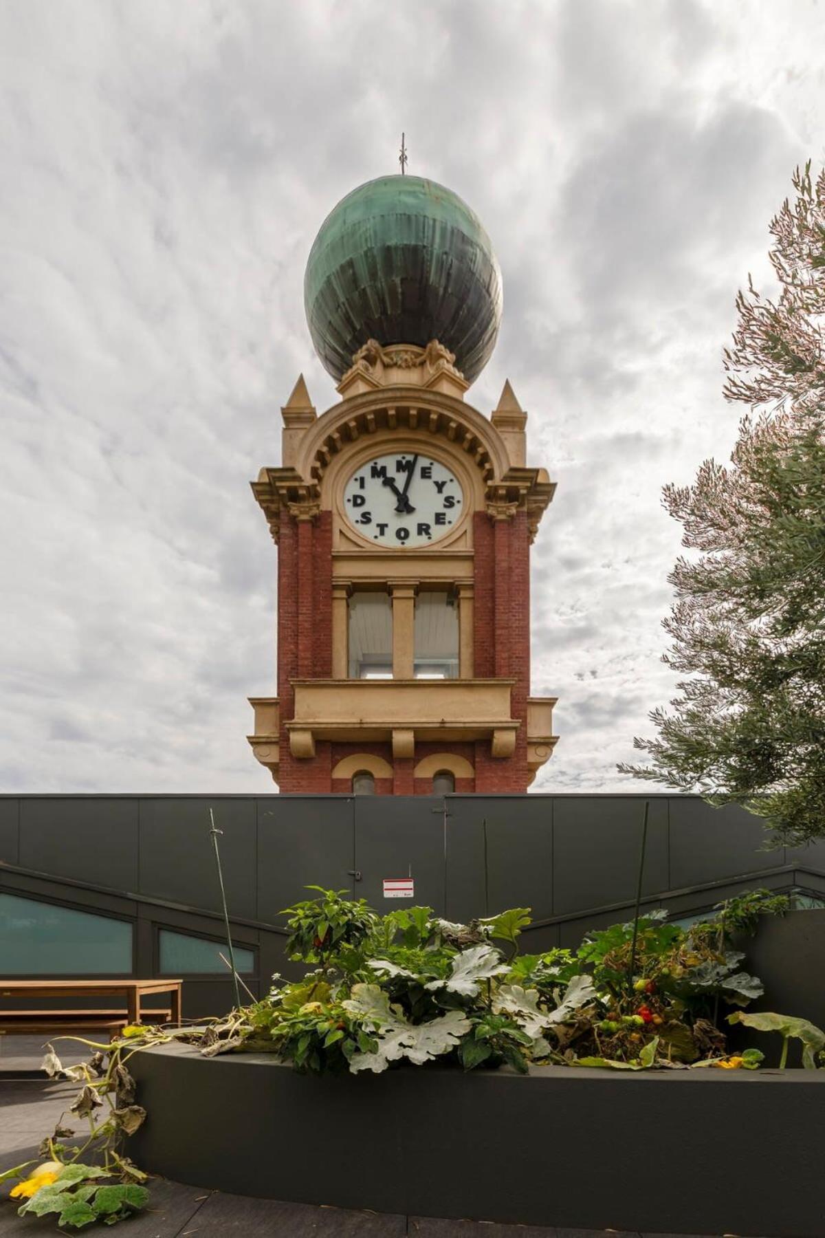 Spacious 2 Bedroom With Free Parking-00189 Apartment Melbourne