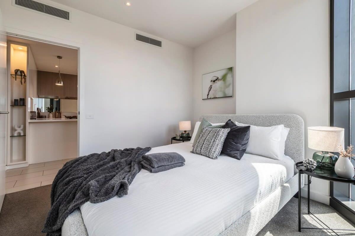 Spacious 2 Bedroom With Free Parking-00189 Apartment *