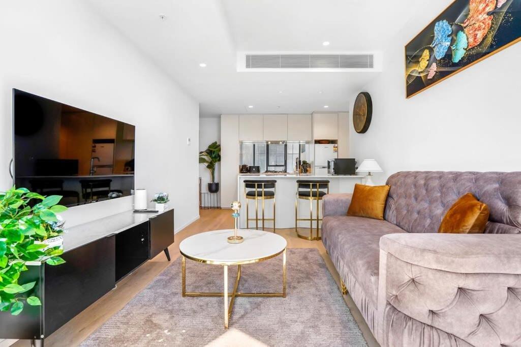 High Rise Southbank Luxury Apartment *