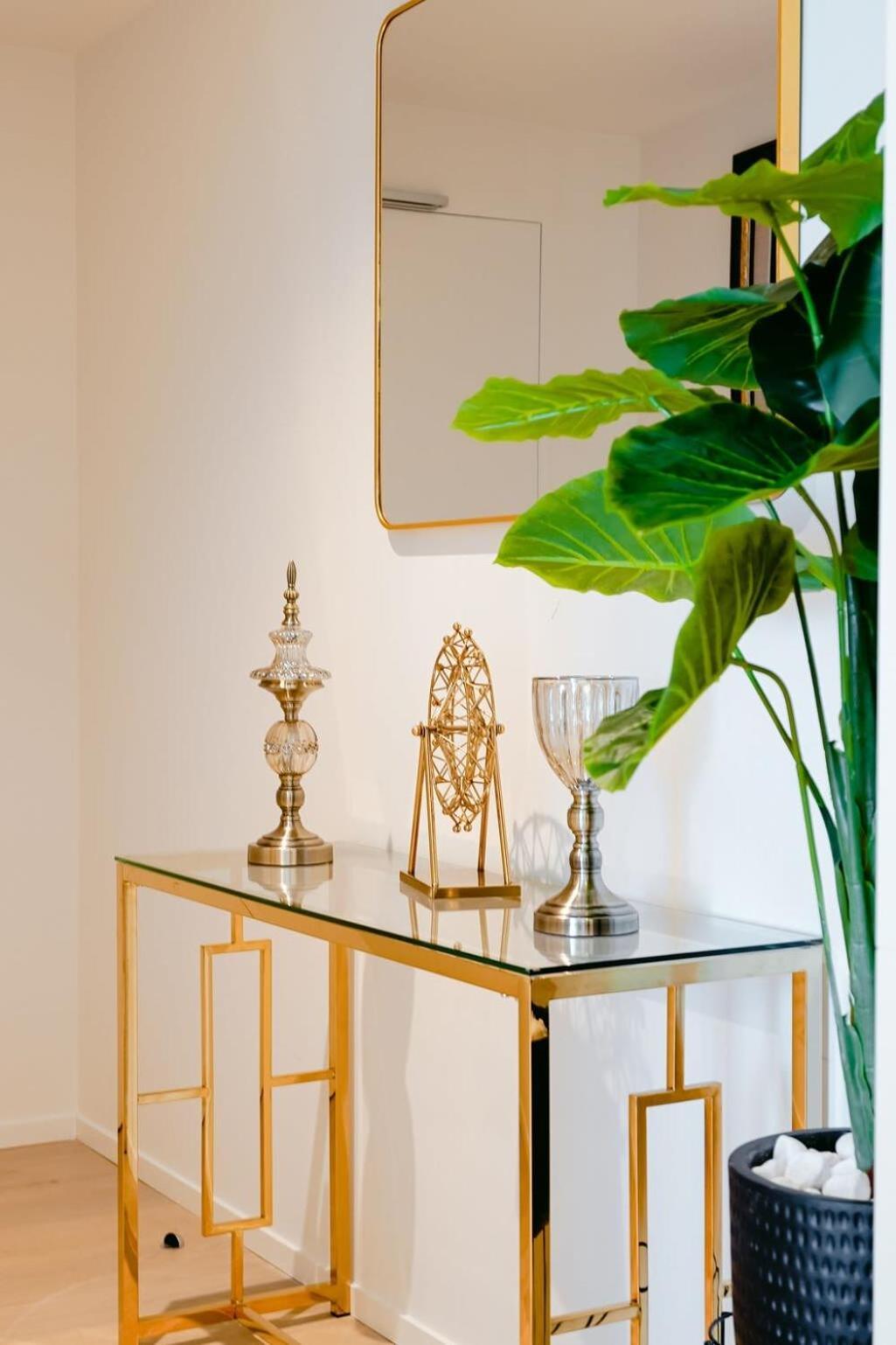 High Rise Southbank Luxury *