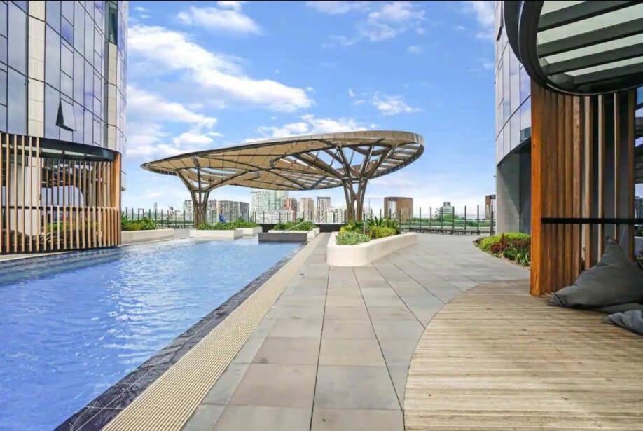 Apartment High Rise Southbank Luxury