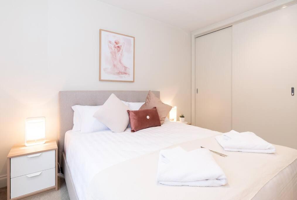 Apartment Harp Haven - Contemporary In Suburban Tree Lined Kew Melbourne