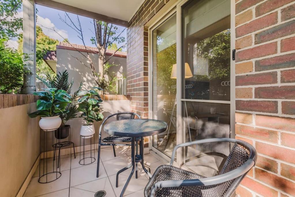 Harp Haven - Contemporary In Suburban Tree Lined Kew * Melbourne