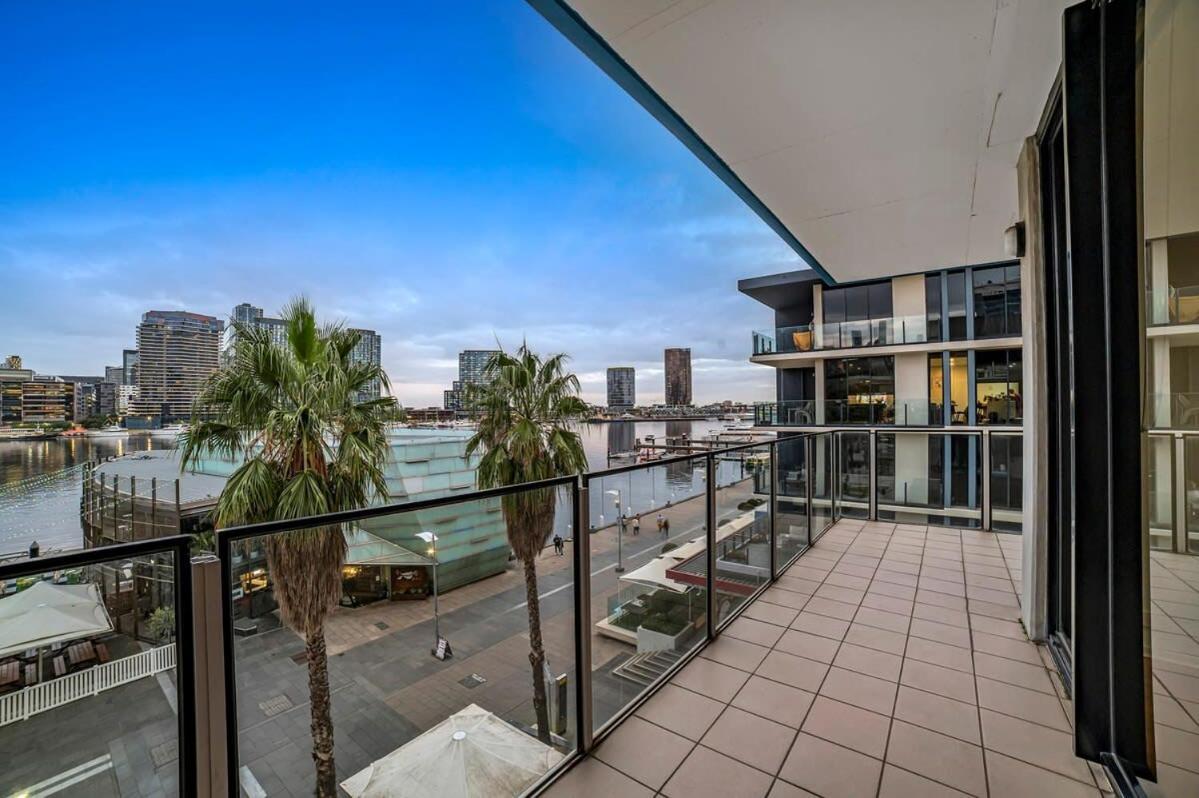 Apartment Breathtaking Docklands Water View Apt W Parking Melbourne