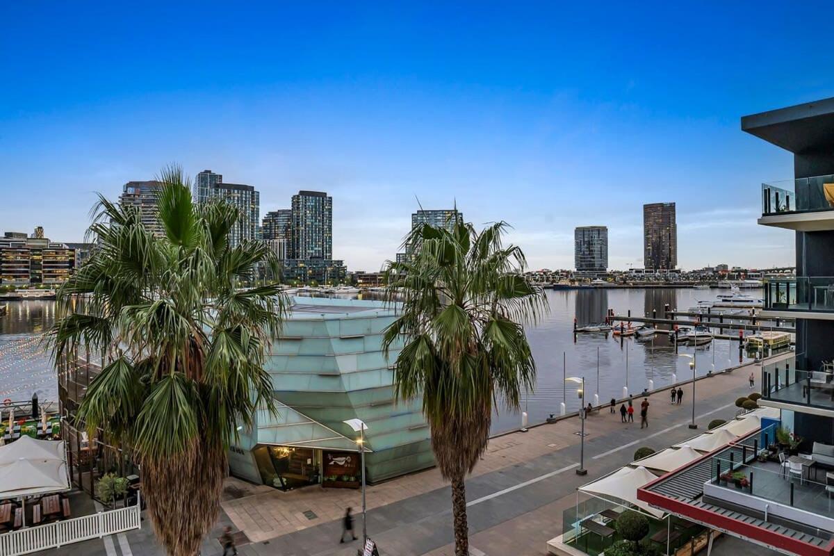 Breathtaking Docklands Water View Apt W Parking