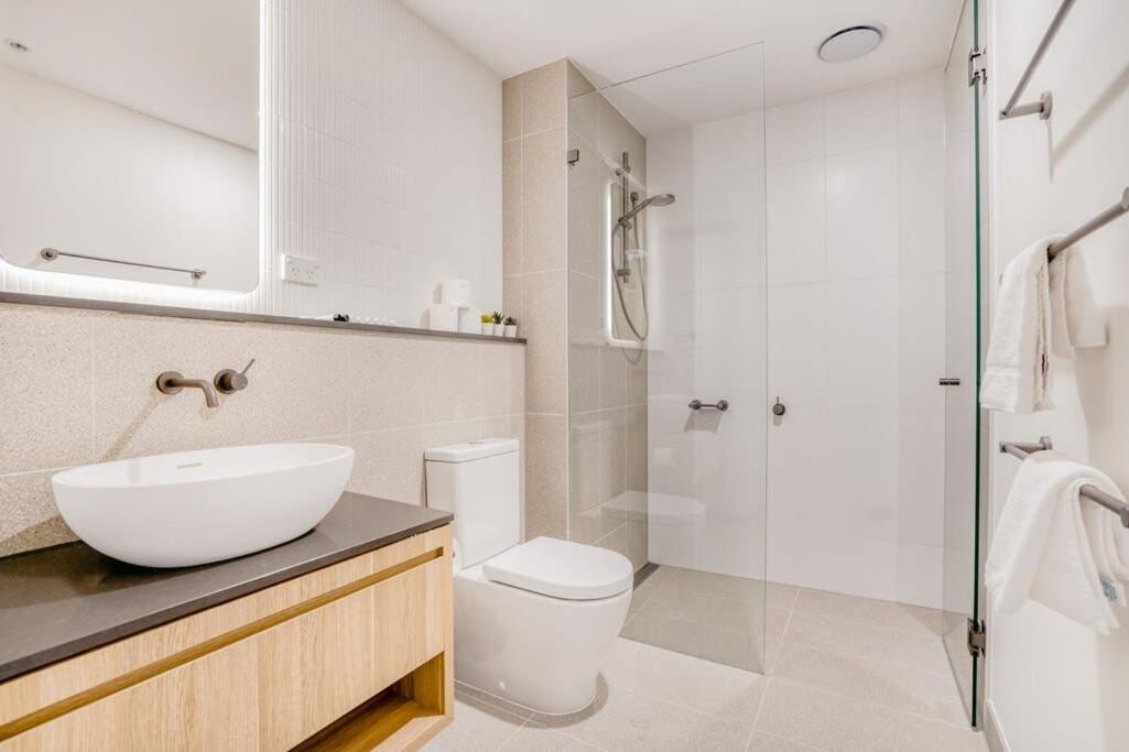 Penny Lane - 2br In The Heart Of Moonee Ponds Apartment *