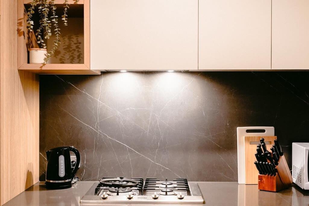 Penny Lane - 2br In The Heart Of Moonee Ponds Apartment