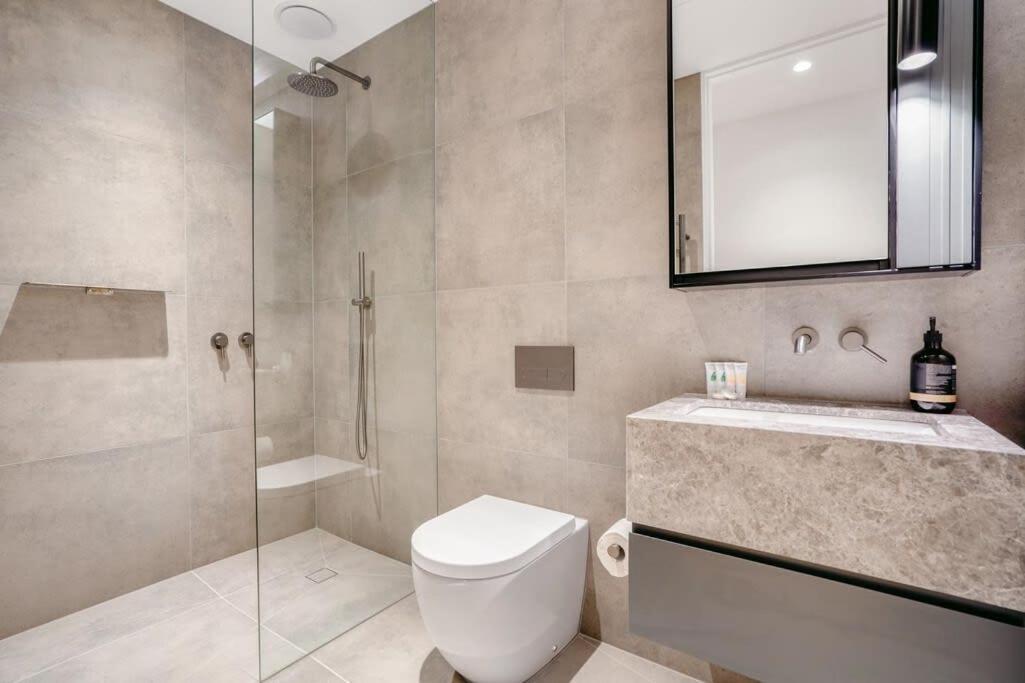 Luxurious Elsternwick Apt Living With Parking Apartment Melbourne