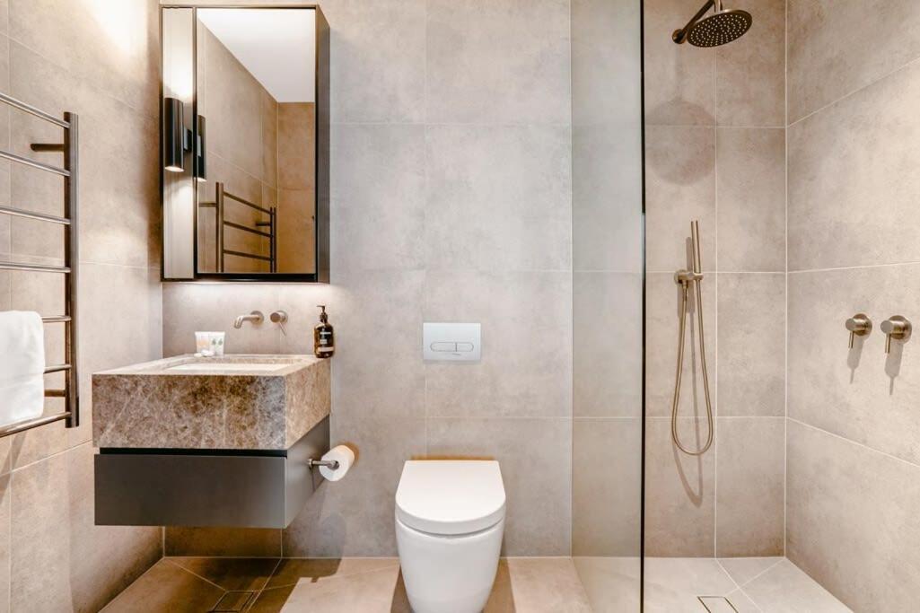 Luxurious Elsternwick Apt Living With Parking Melbourne