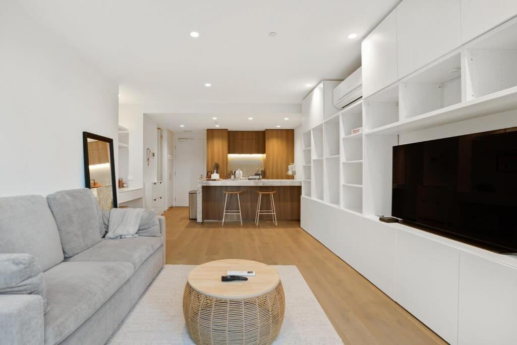 Stylish Gem @ St Kilda Rd Next To Grand Prix Apartment *