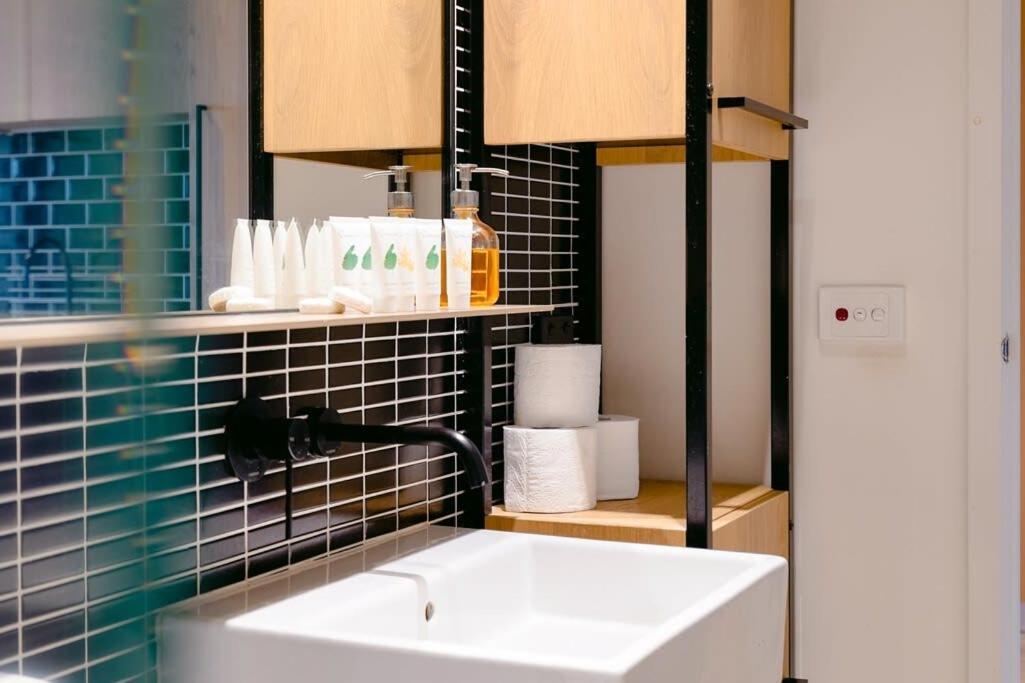 Richmond Heritage Executive For 2 W Parking Apartment Melbourne