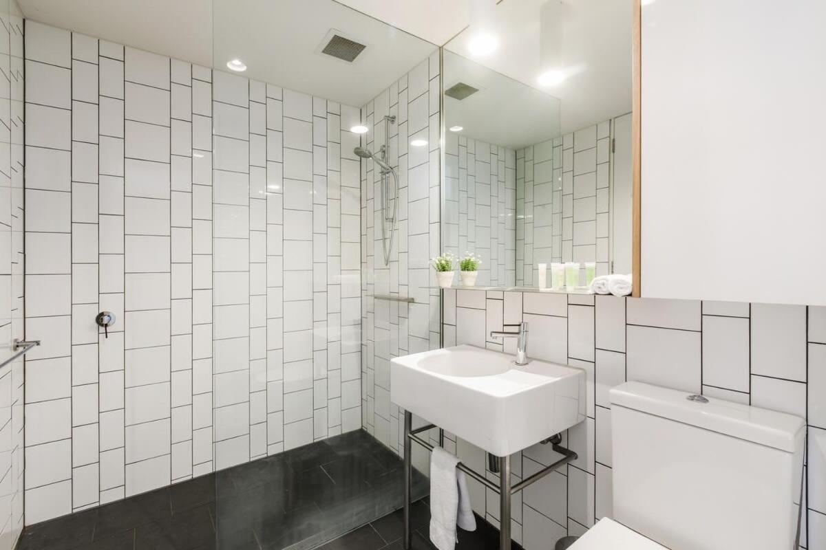 Premium Executive In The Heart Of Fitzroy Apartment Melbourne