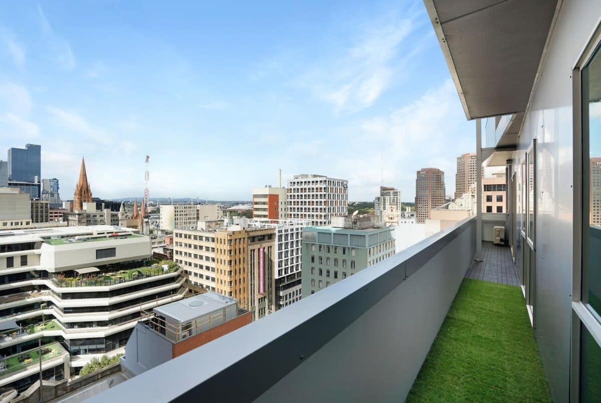 Apartment Panoramic View Cbd 1 Bed +office *