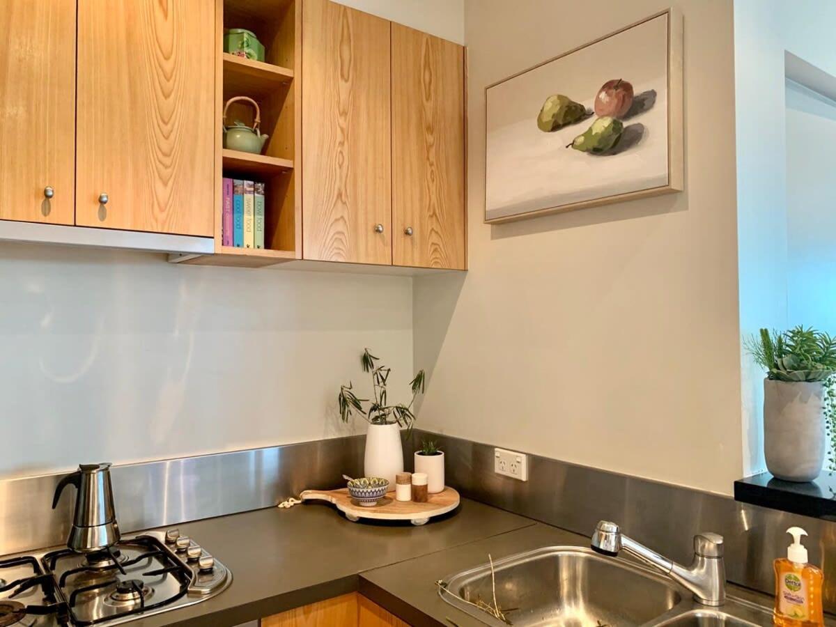 Amazing Beachfront & Views 2 Bed 2 Bathroom * Melbourne