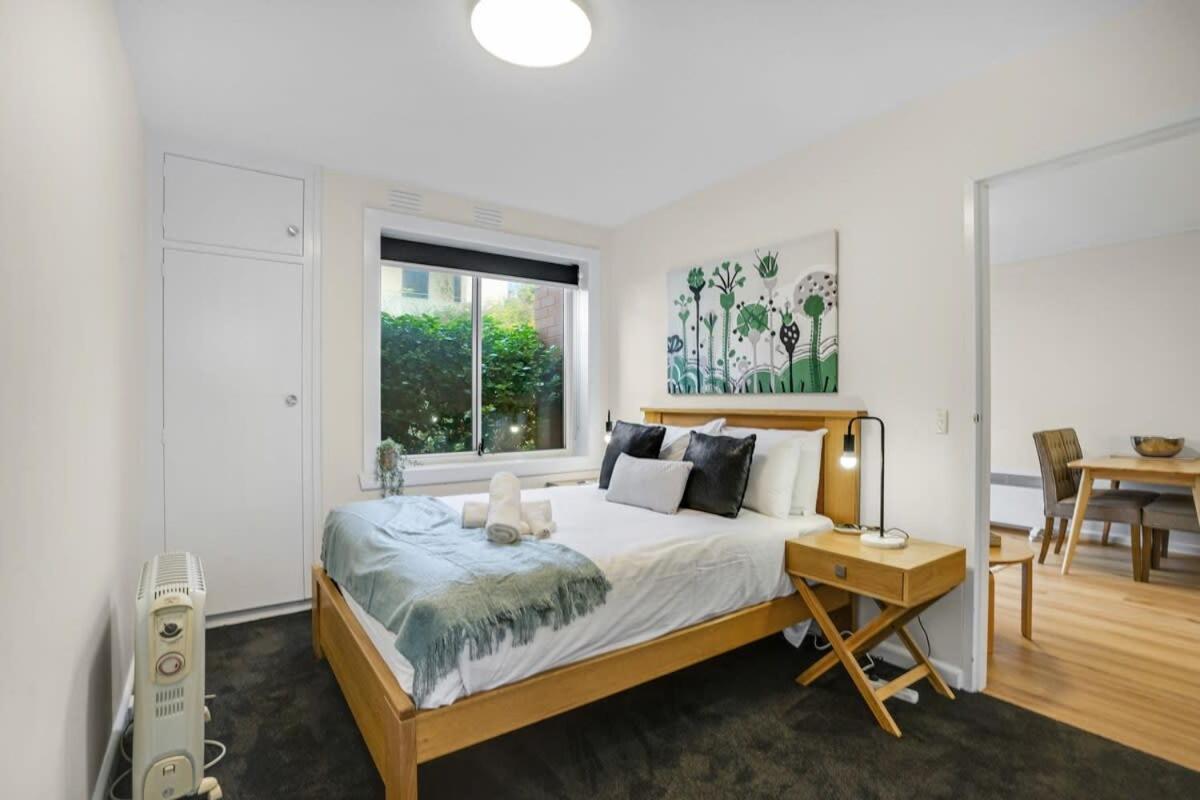 Homey 1 Bdrm Thornbury Near Restaurants+shops Apartment