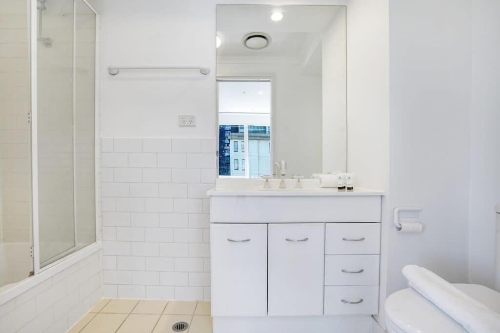 Millennial Southbank Lifestyle W Parking Apartment *