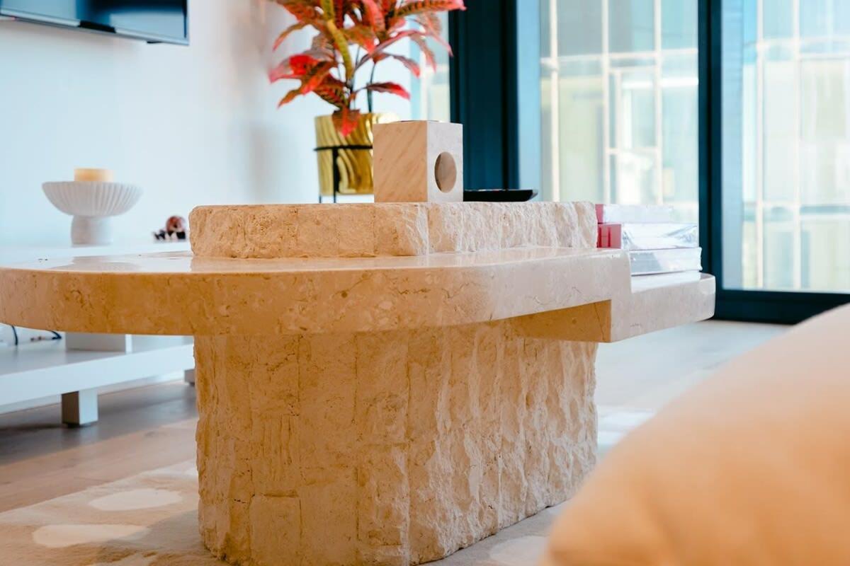 1 Bed With Incredible View - Square