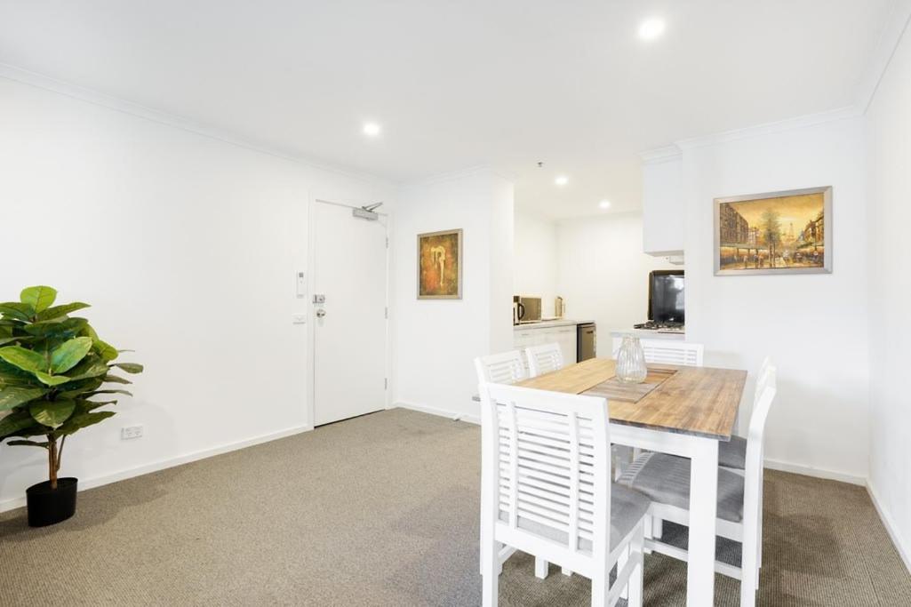 Apartment Millennial Southbank Lifestyle W Parking