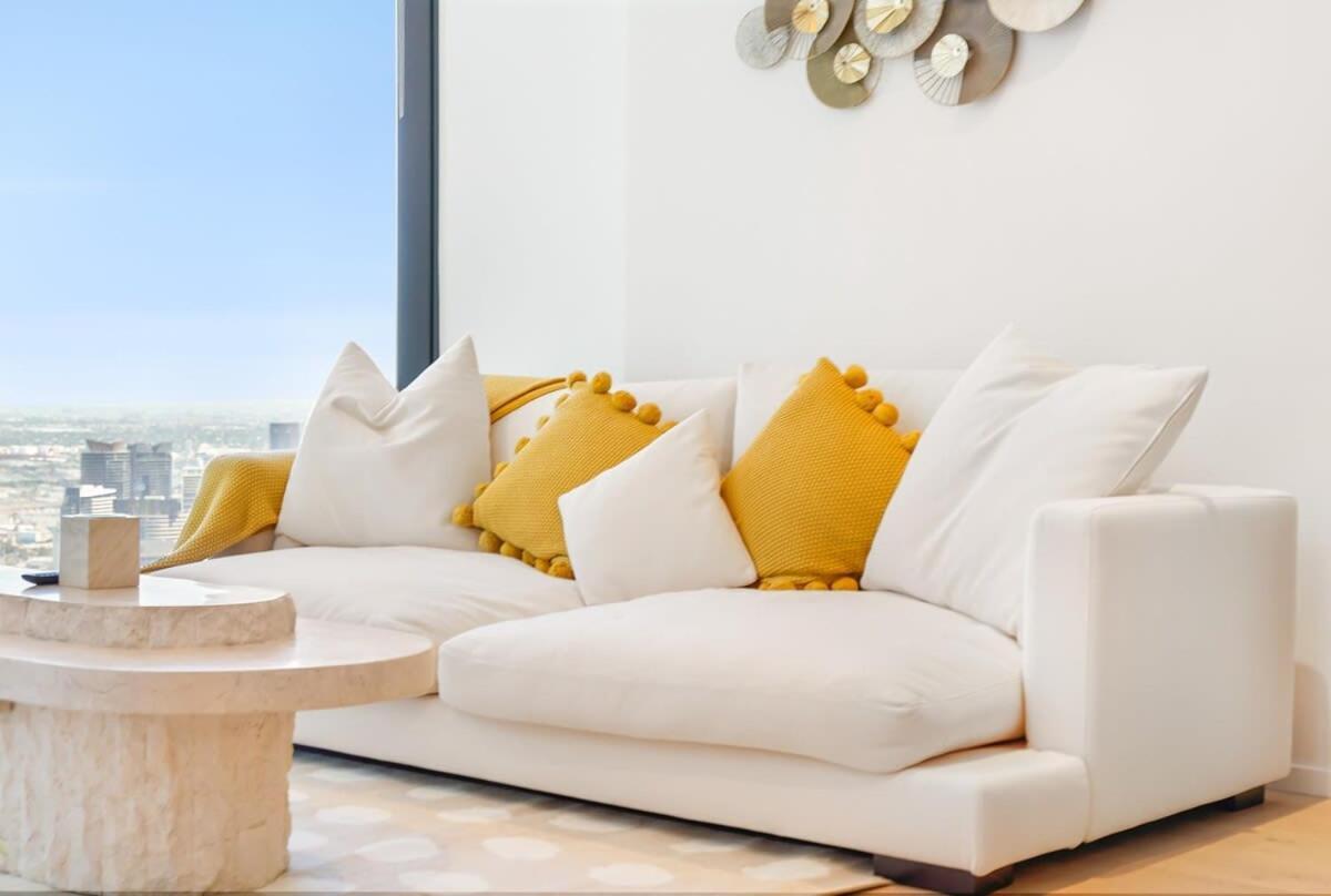 1 Bed With Incredible View - Square Apartment Melbourne